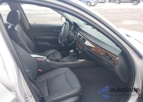 2010 BMW 328I xDrive z USA, uszkodzony, nr VIN WBAPK5C54AA651220